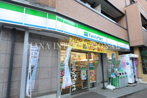 コンビニ　ファミリーマート（コンビニ）まで1551m