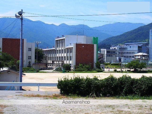 中学校　飯田東中学校（中学校）まで534m
