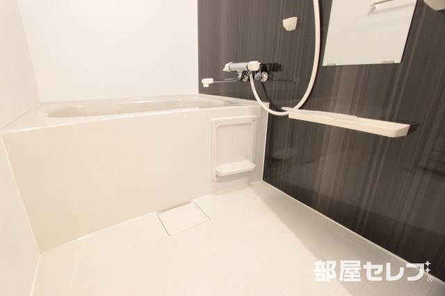 バス・シャワールーム　１日の疲れをいやしてください
