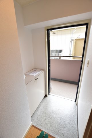玄関　別号室画像。ご参考下さい