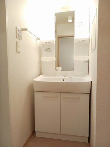 洗面設備　忙しい朝には欠かせない洗面所です