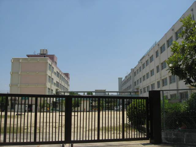 小学校　高槻市立玉川小学校（小学校）まで1354m