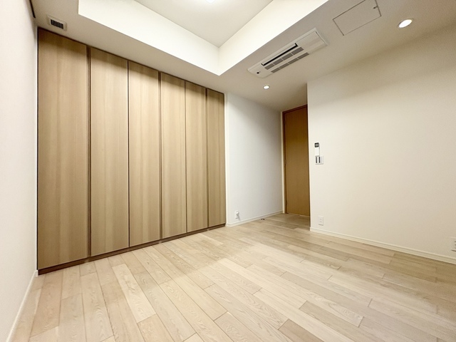 その他部屋・スペース　洋室　６．７帖