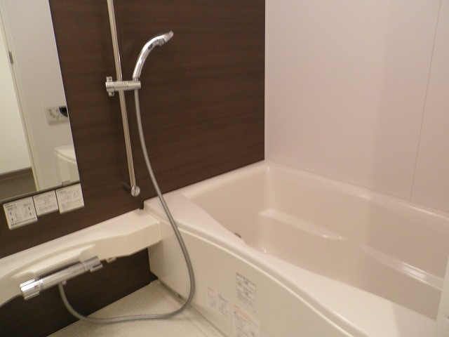 バス・シャワールーム　バス・トイレ別です