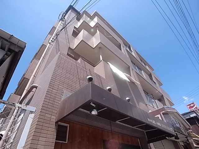 建物外観　重厚感のある外観