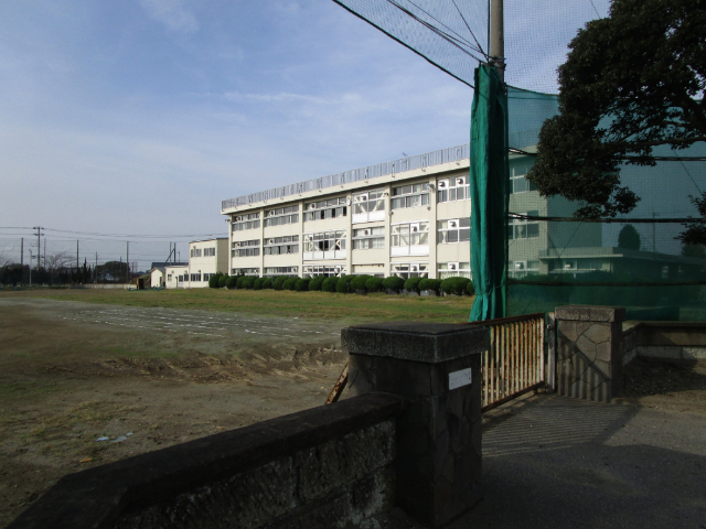 中学校　木更津市立金田中学校（中学校）まで1155m