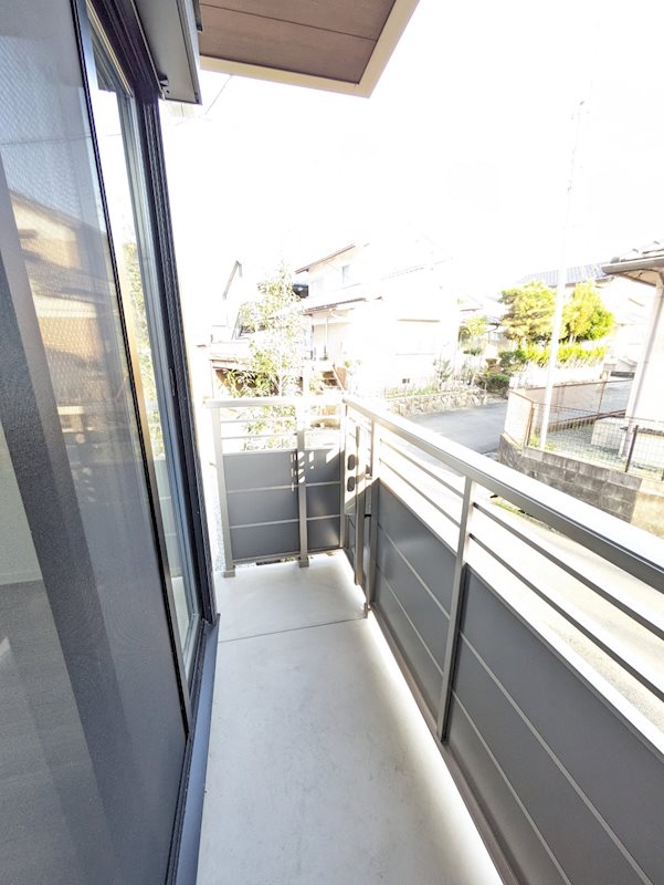 バルコニー　※同物件別部屋画像の為仕様が異なる場合がございます