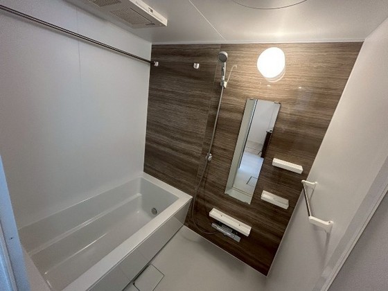 バス・シャワールーム　※別部屋の写真です