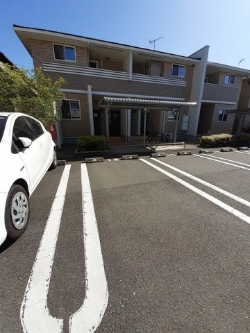 駐車場　駐車スペースもあります