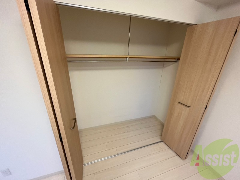収納　寝室の収納です。部屋がすっきり片付きます。