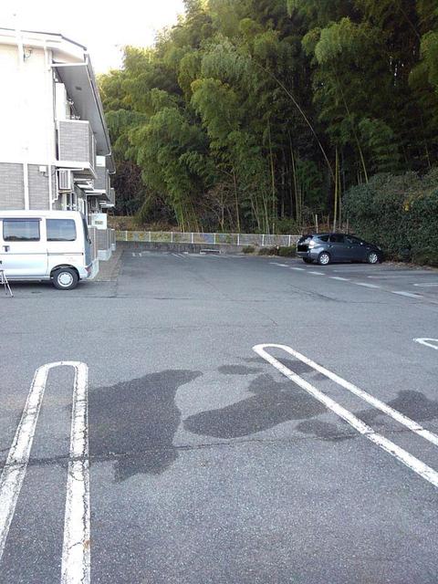 駐車場　駐車場