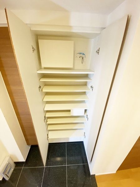 収納　玄関