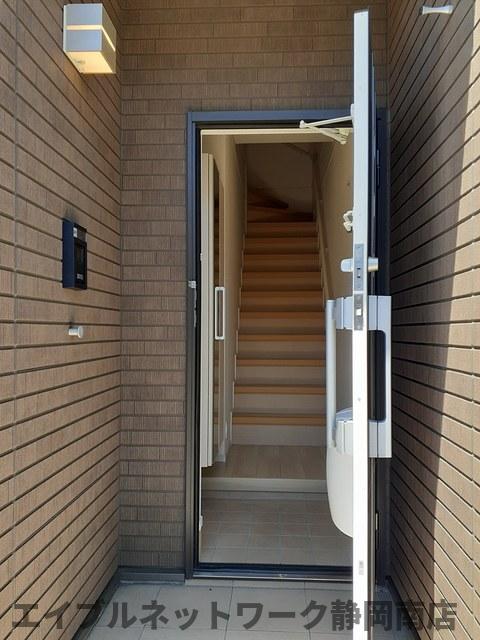 玄関　ゆったりとした玄関です