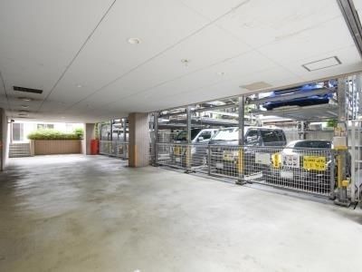 駐車場　エントランス
