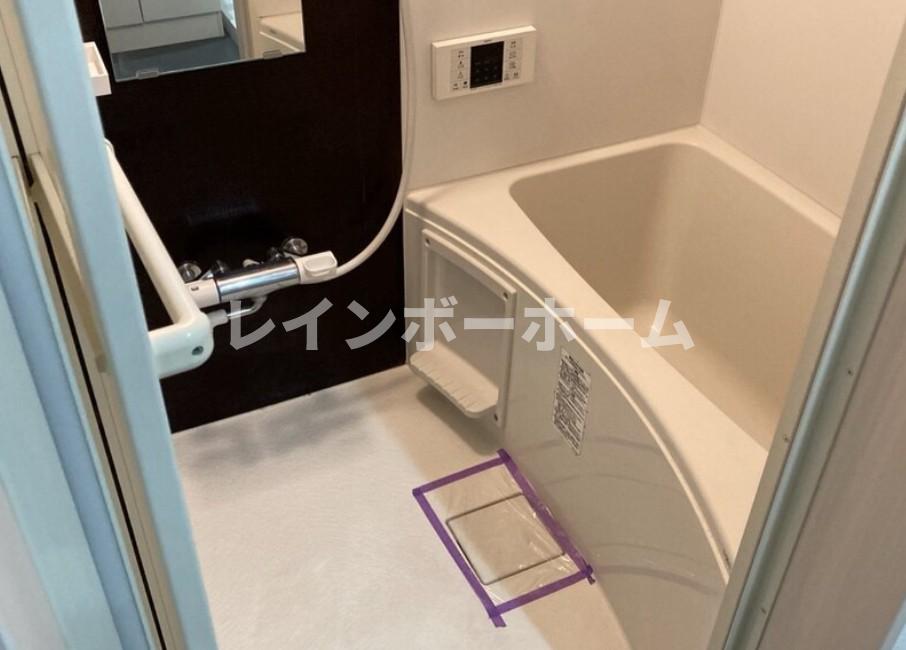バス・シャワールーム　落ち着いた空間のお風呂です