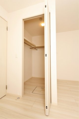 収納　参考写真（同物件別部屋）
