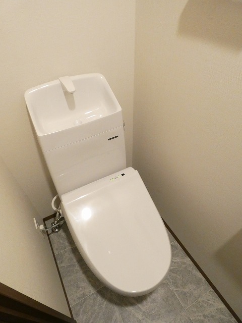 トイレ　トイレ