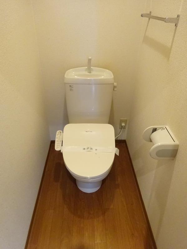 フォルテF A棟のトイレ写真