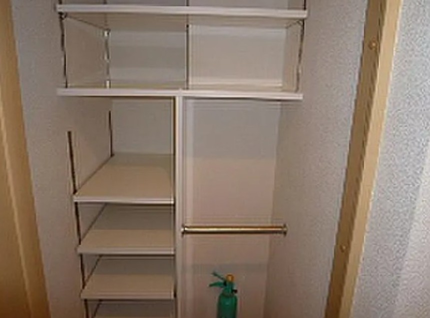 玄関　※別部屋参考写真