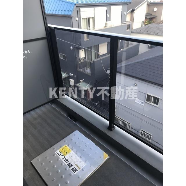 バルコニー　お洗濯にも便利なバルコニー付き