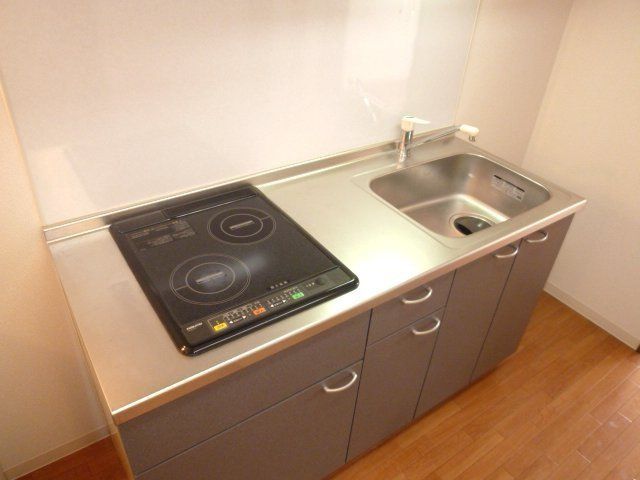 キッチン　２口ＩＨコンロのシステムキッチンです。