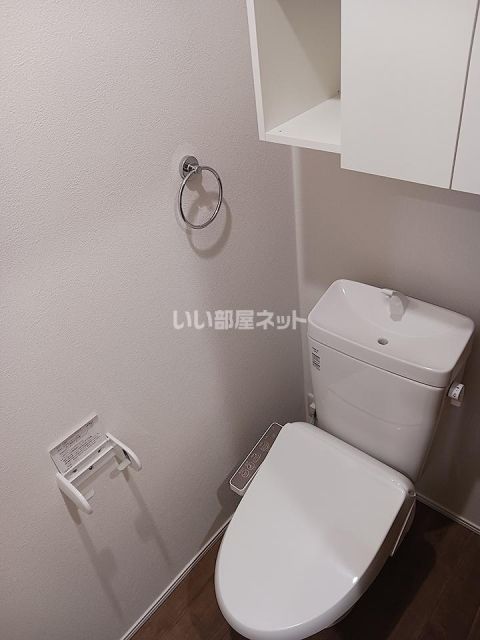 西武新宿線 新狭山駅 徒歩8分 3階建 築1年のトイレ写真