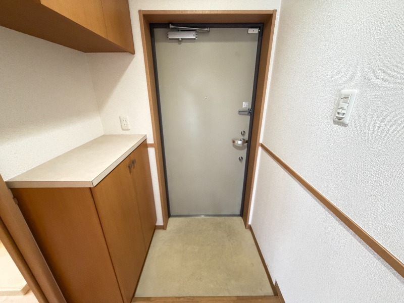 玄関　１０５号室の写真