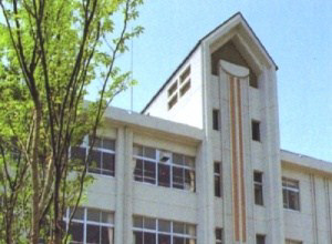 中学校　吉田中学校（中学校）まで804m
