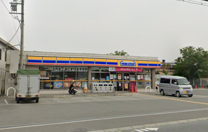 コンビニ　ミニストップ 茨木藤の里店（コンビニ）まで297m