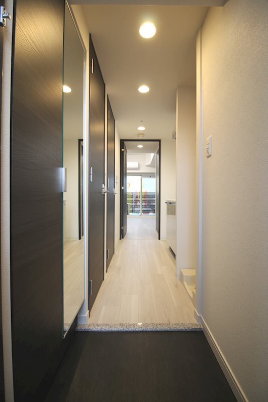玄関　※同シリーズマンション参考写真※