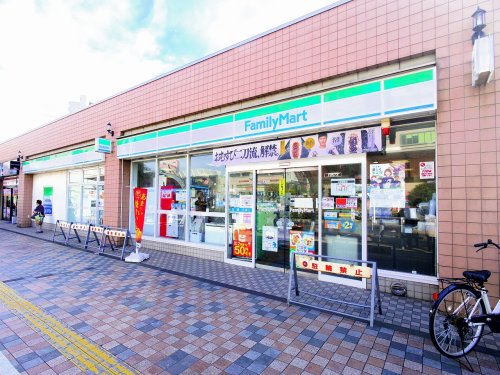 コンビニ　ファミリーマート 清瀬駅前店（コンビニ）まで721m