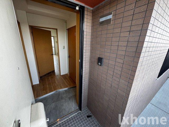 玄関　落ち着いた玄関です
