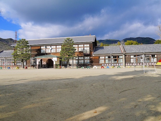 小学校　木津川市立 恭仁小学校（小学校）まで1134m