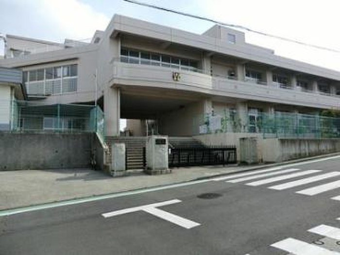 小学校　横浜市立さちが丘小学校（小学校）まで500m