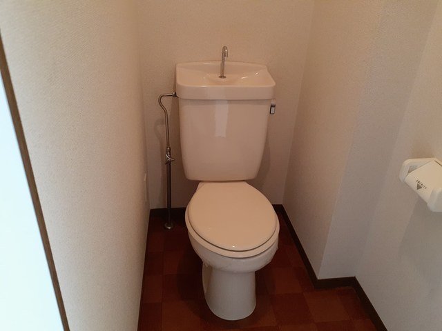 トイレ　ゆったりとした空間のトイレです