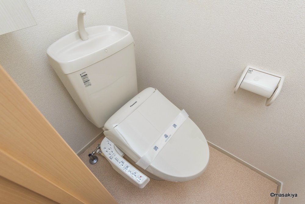 トイレ　トイレ　ウォシュレット付き
