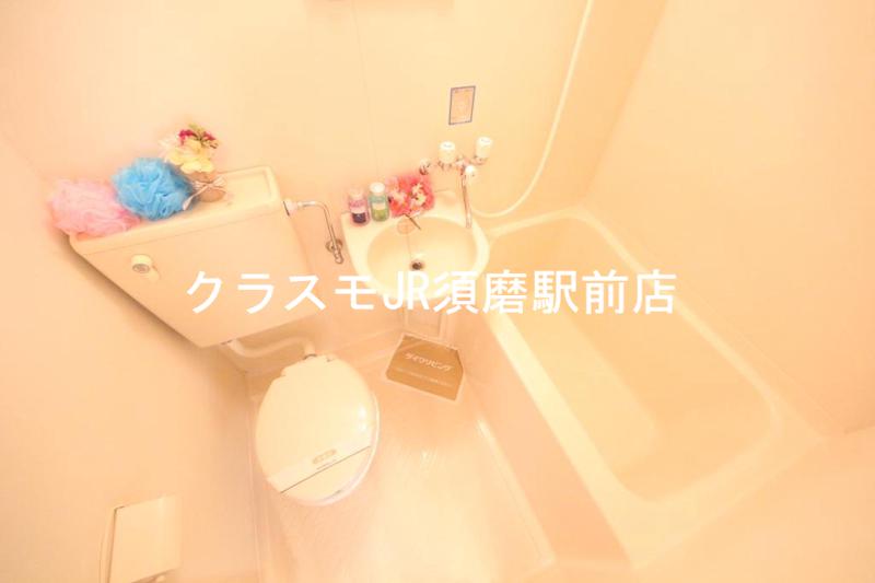 バス・シャワールーム　一日の疲れを洗い流す大切な空間。ゆったりくつろいでください。
