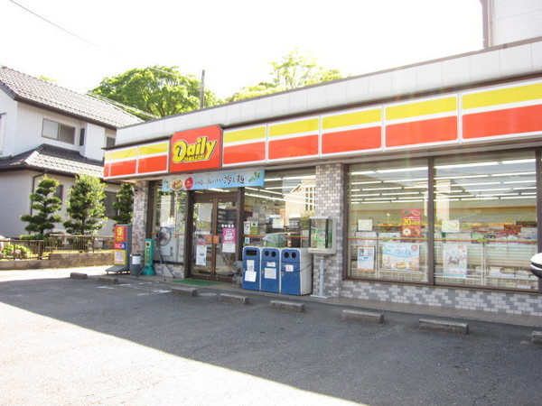 コンビニ　デイリーヤマザキ佐倉臼井田町店（コンビニ）まで483m