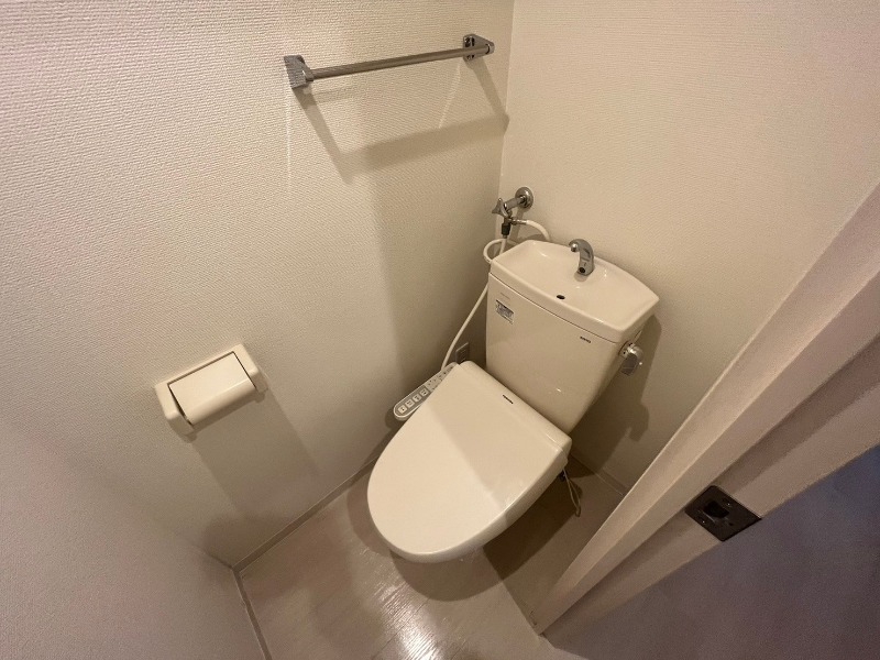 トイレ　トイレです。ウォシュレット付を探している方、おすすめです。