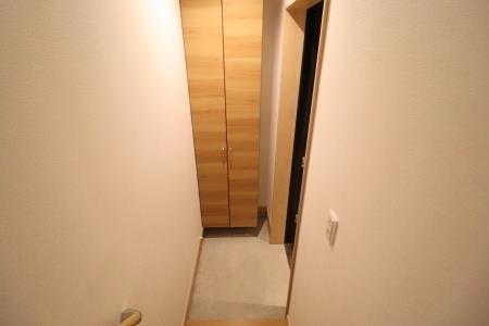 玄関　同タイプの別部屋の写真です