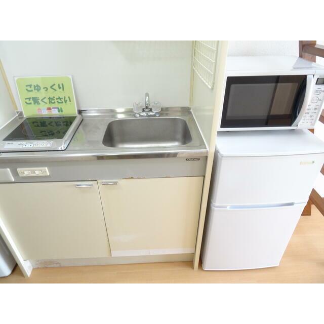 キッチン　冷蔵庫、ＩＨクッキングヒーター