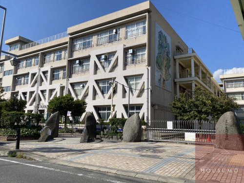 小学校　豊中市立高川小学校（小学校）まで569m