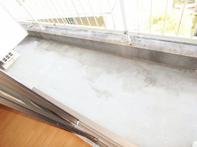 バルコニー　東向きで朝日が差し込みます☆
