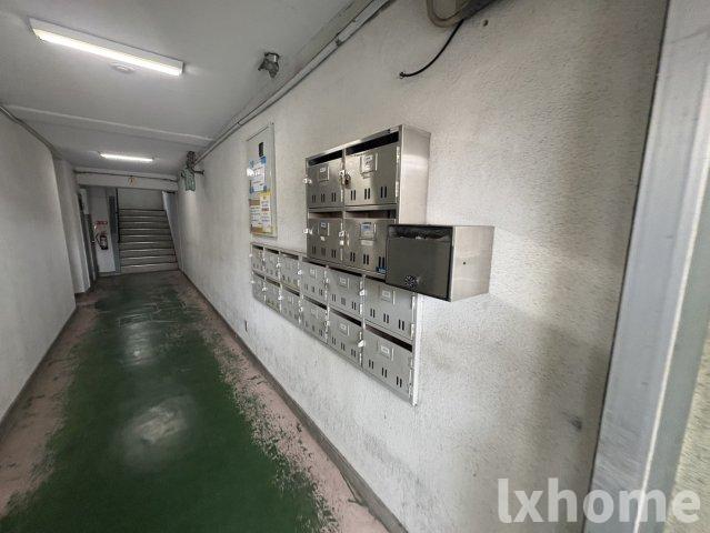 エントランス　建物の内部です
