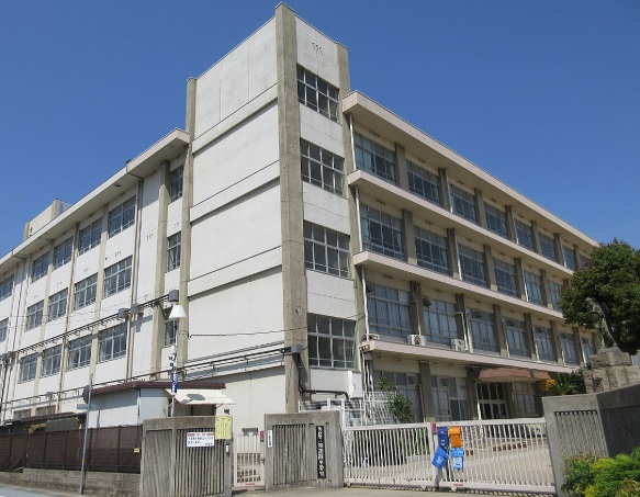 小学校　英賀保小学校（小学校）まで635m