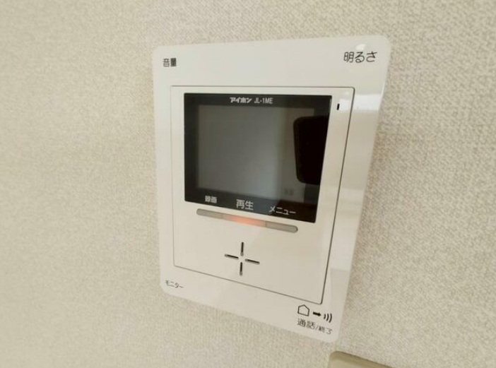 セキュリティ　同物件の別部屋写真です。