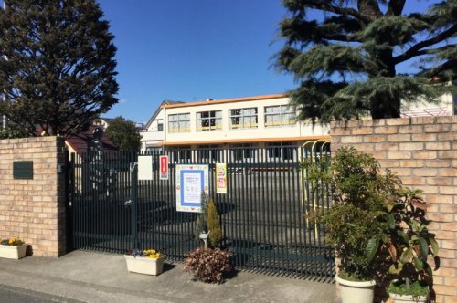 幼稚園・保育園　川崎若葉幼稚園（幼稚園・保育園）まで212m