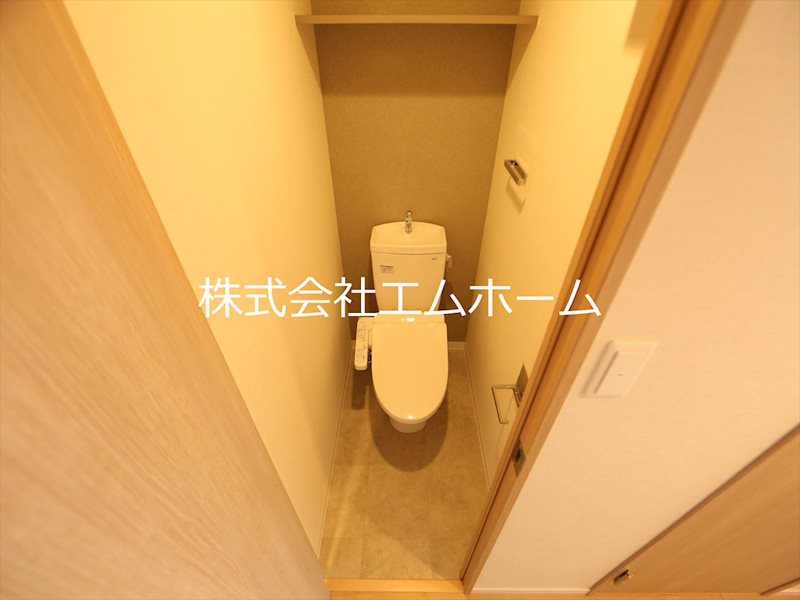 トイレ　温水洗浄暖房便座付トイレ