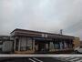 コンビニ　セブンイレブン　真方店（コンビニ）まで450m