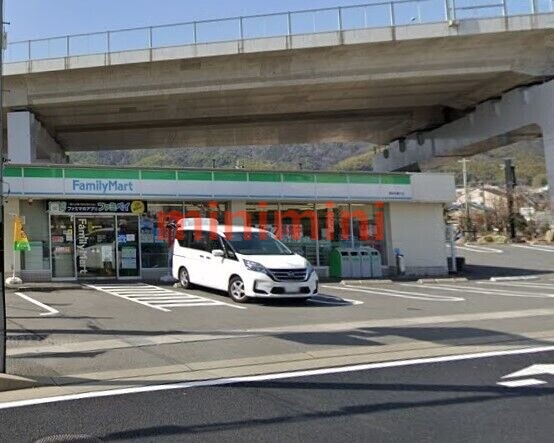 コンビニ　ファミリーマート長岡京調子店（コンビニ）まで213m
